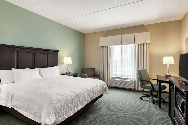 Room 8 of 30