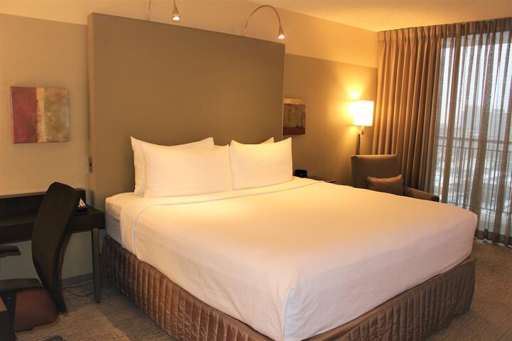 Room 25 of 60