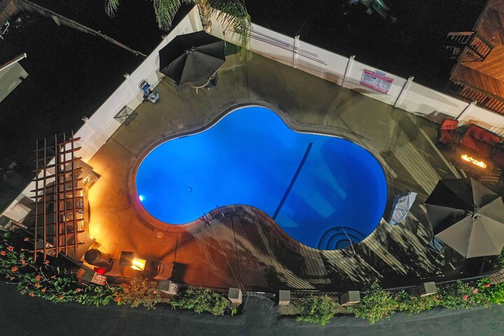 TRAVELER APOS S INN