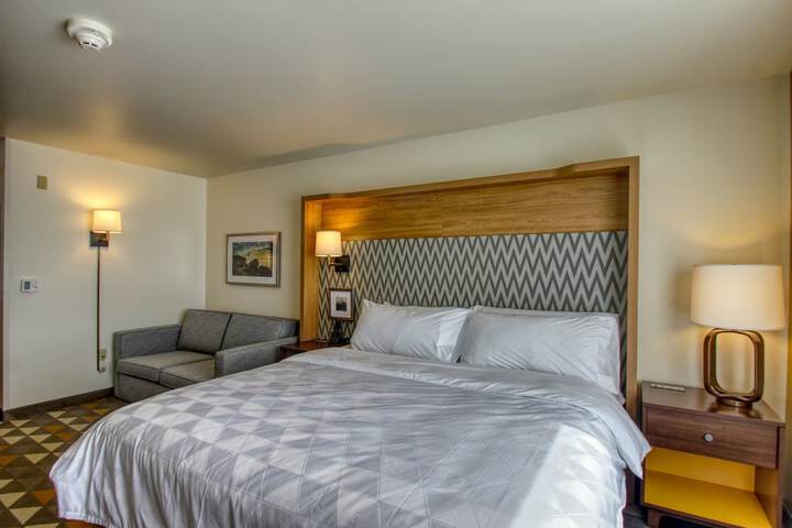 Room 37 of 57