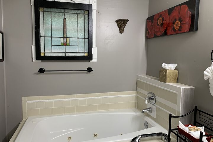 Hot Tub 97 of 100