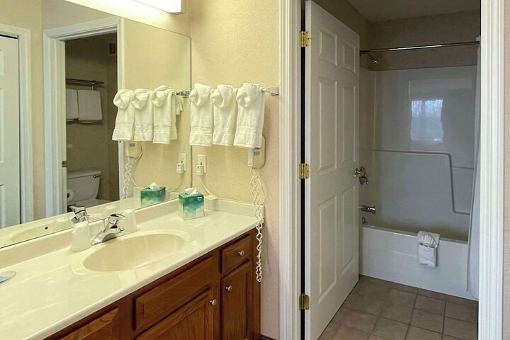 Room 52 of 78