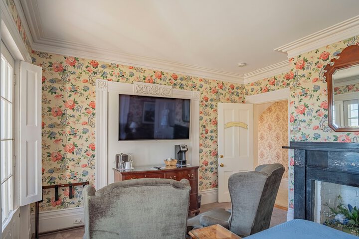 Room 15 of 46