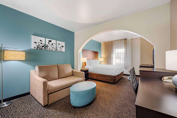 Room 12 of 32