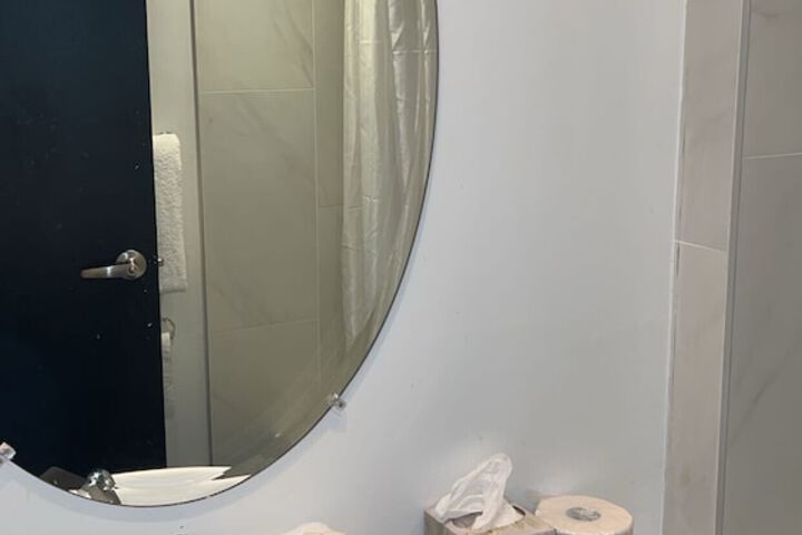 Room 21 of 64