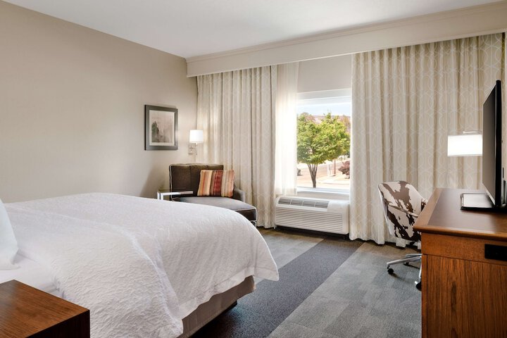 Room 10 of 24