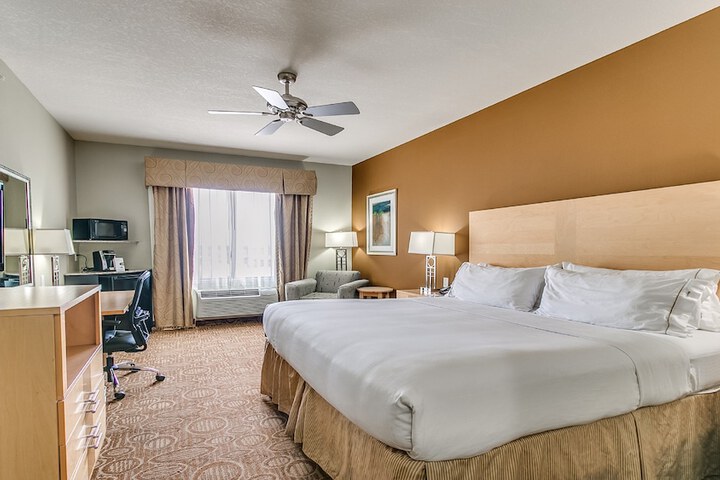 Room 15 of 44