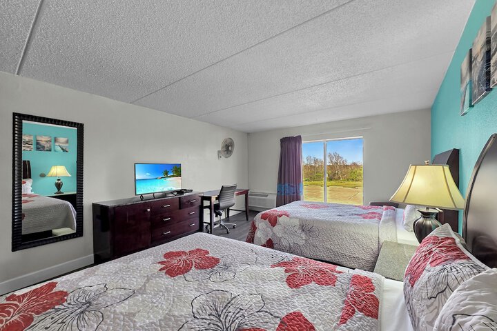 Crystal Palace Resort