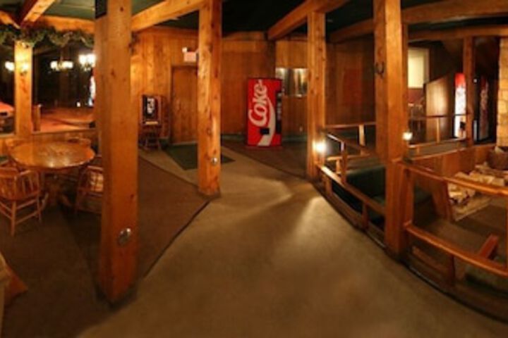 Hotel Interior 11 of 27