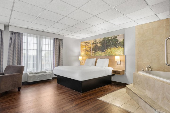 Days Inn by Wyndham Madisonville