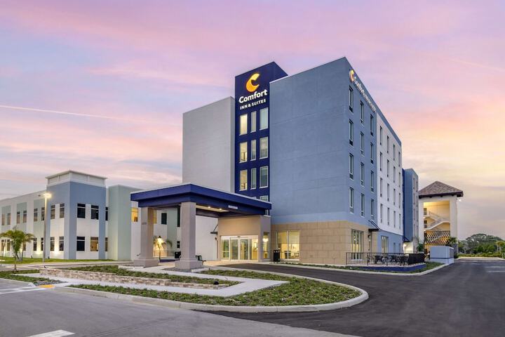 Comfort Inn & Suites New Port Richey Downtown District