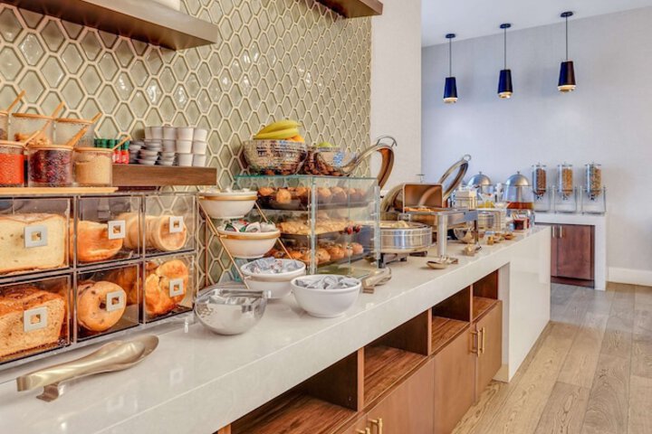 Breakfast/Coffee Service 23 of 32