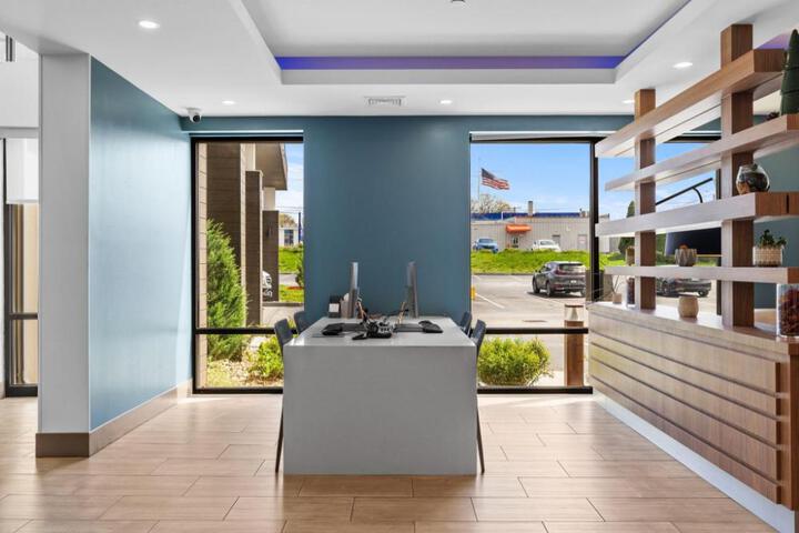 Even Manchester Airport by IHG