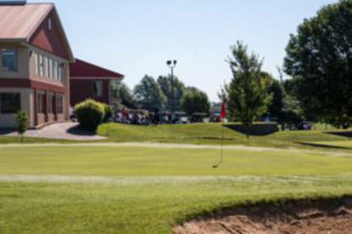 Bright Leaf Golf Resort