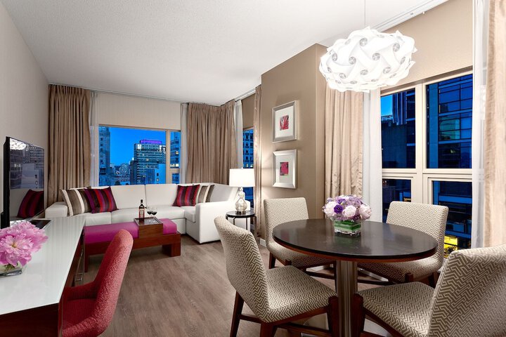 Room 15 of 32