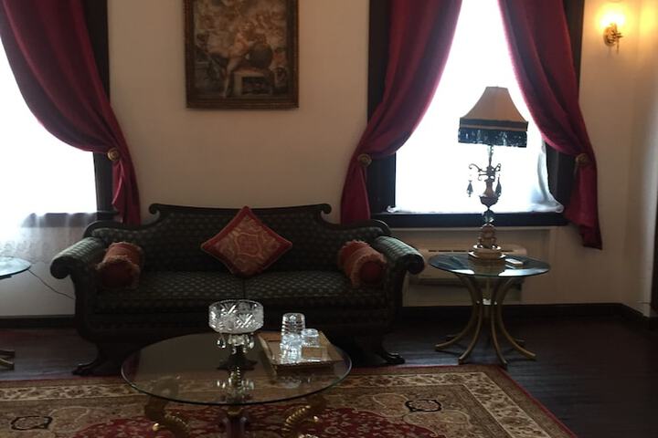 Room 22 of 35