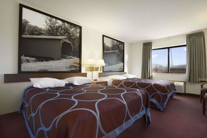 Room 21 of 32