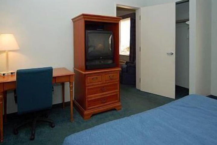Room 29 of 35