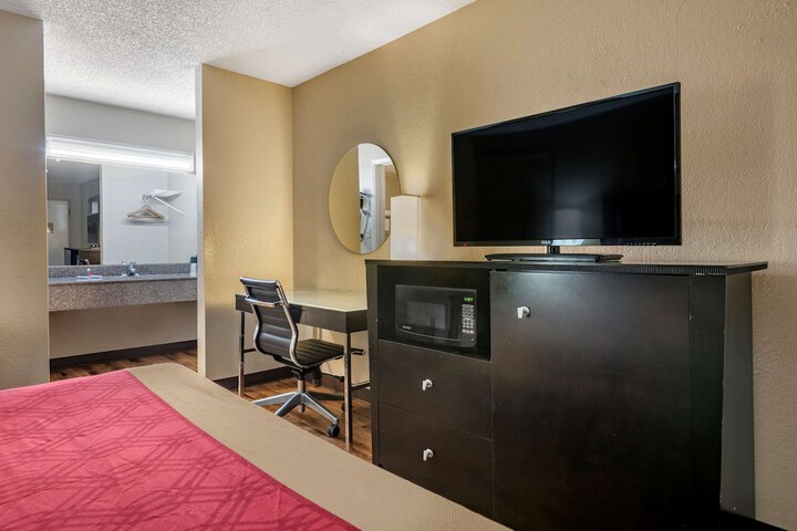 Room 19 of 23