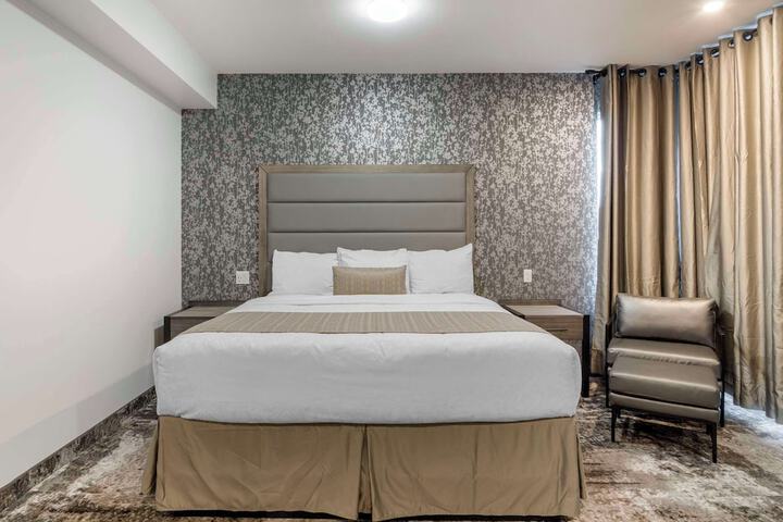 Room 28 of 42