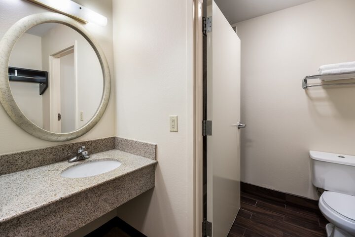 Room 14 of 28