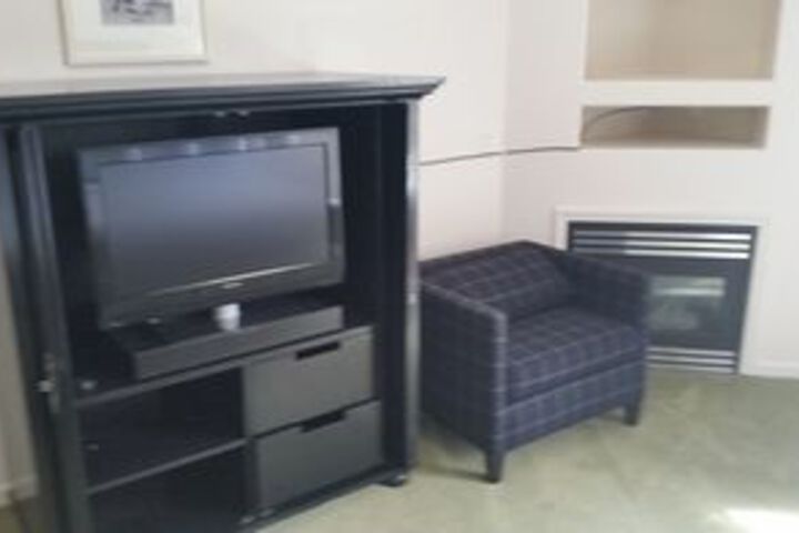 Orca Inn Suites