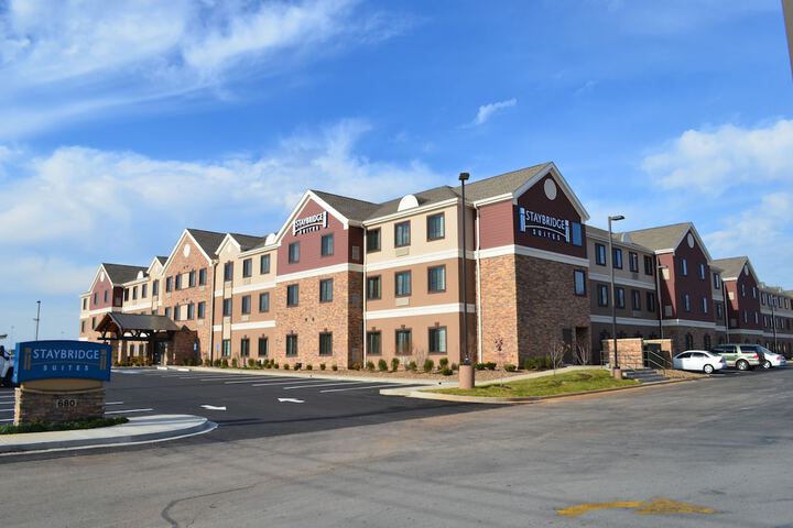 Staybridge Suites Bowling Green by IHG