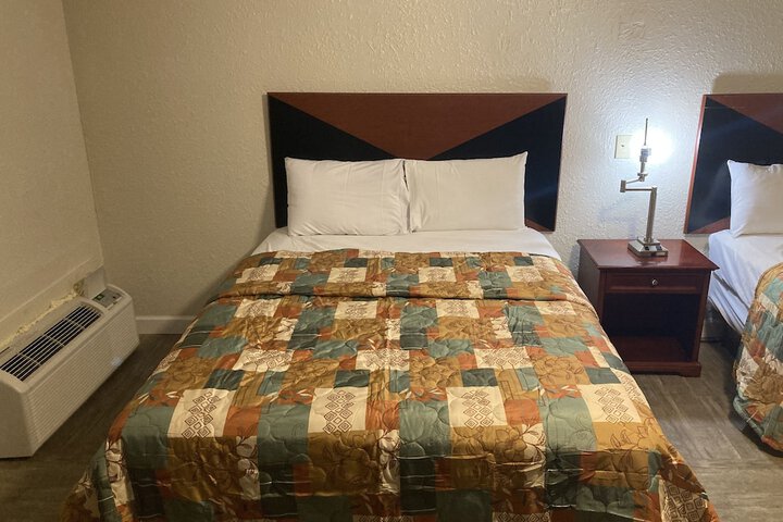 Room 19 of 29