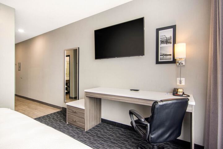 Room 17 of 53