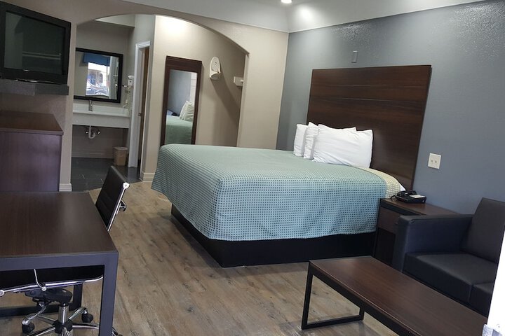 Room 40 of 53