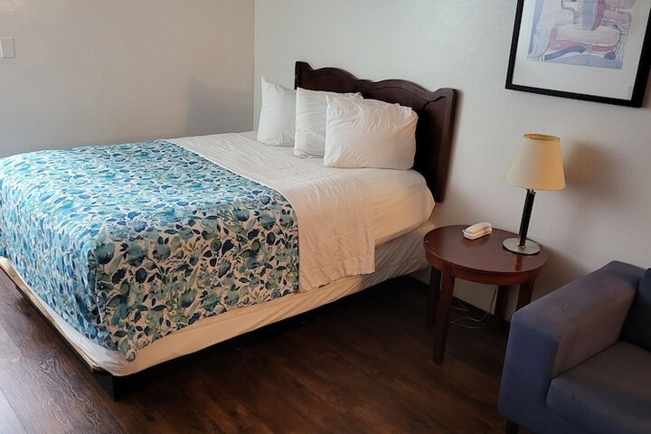 Room 56 of 71