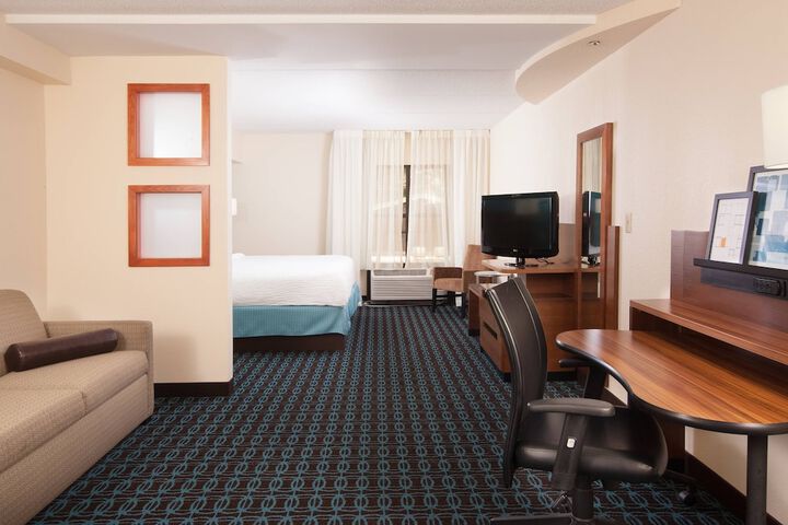 Room 10 of 20