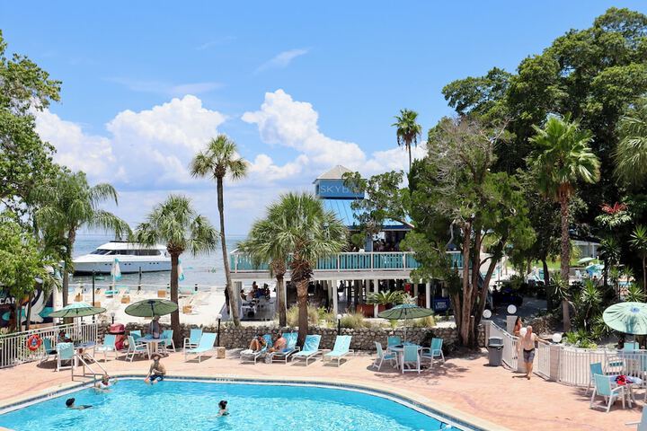 SkyBeach Resort