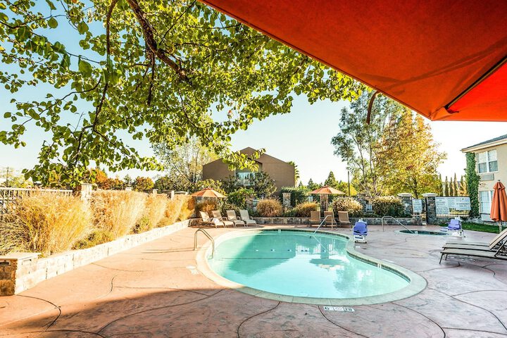 Hotel Indigo Napa Valley by IHG
