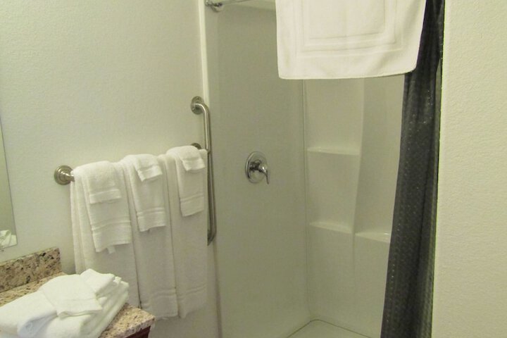 Room 63 of 124