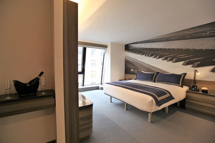 Room 19 of 59