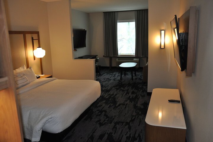 Room 5 of 23