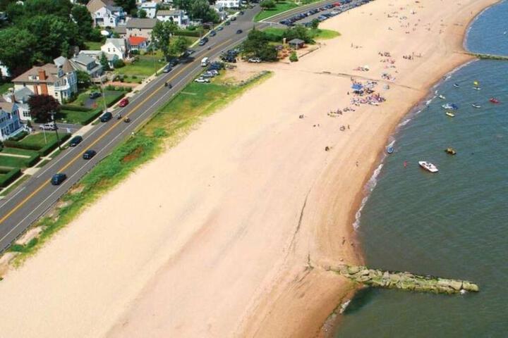 Beachy Bay Breeze Bungalow 2BR with parking and close to many amenities.