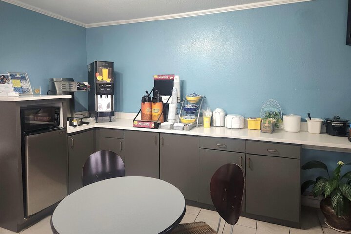 Days Inn by Wyndham Monroe LA