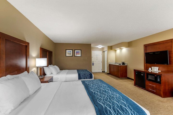 Room 33 of 38