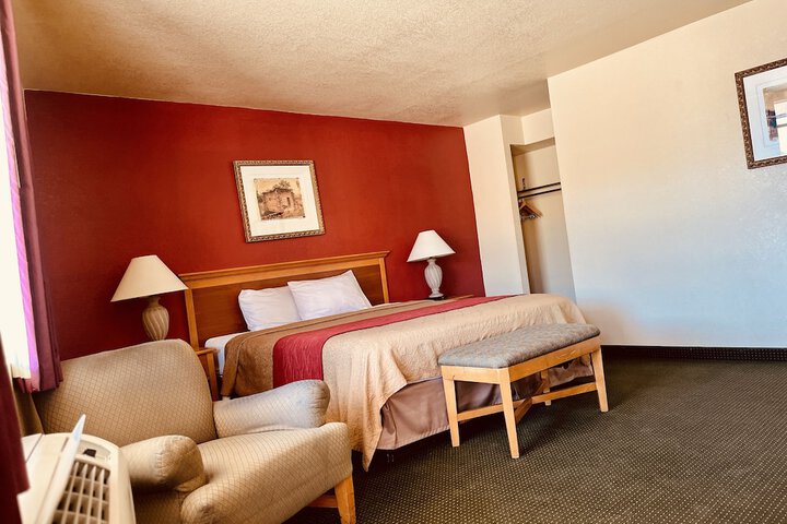 Room 8 of 25