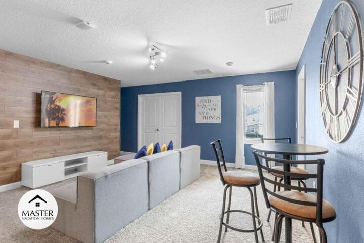Bedrooms 5 Bathrooms Storey Lake 2885 SC