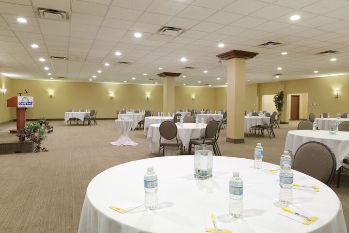 Ballroom/Hall 52 of 57
