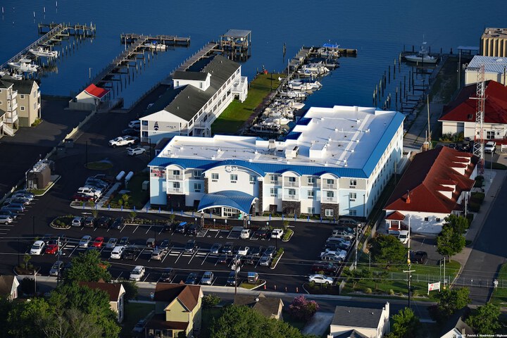 Hotel 4 of 83