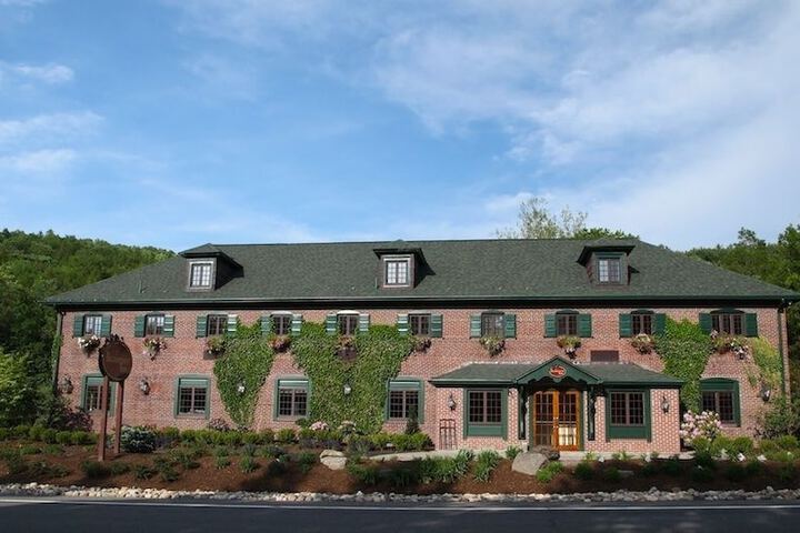 Hotel 3 of 47