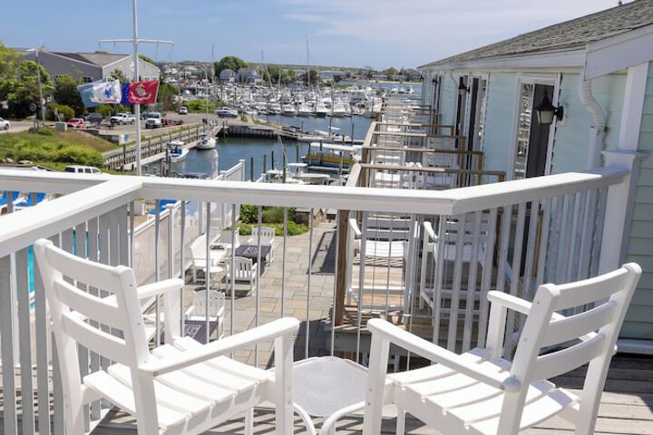 Anchor in Distinctive Waterfront Lodging