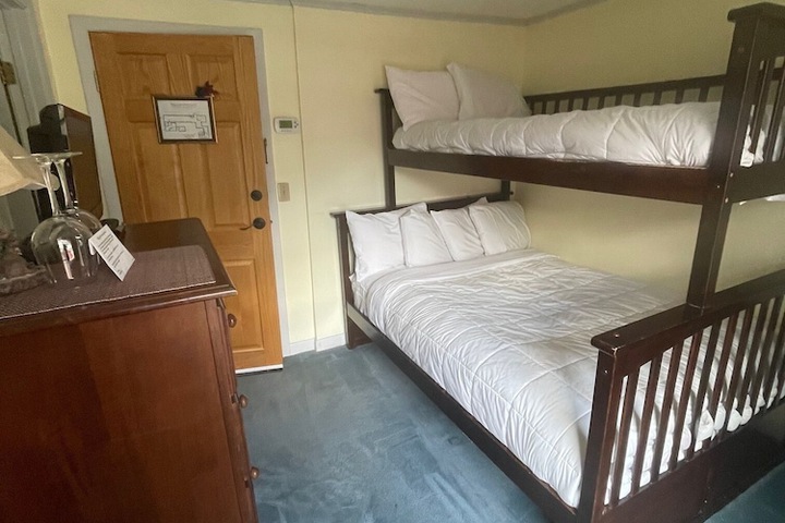 Room 43 of 94