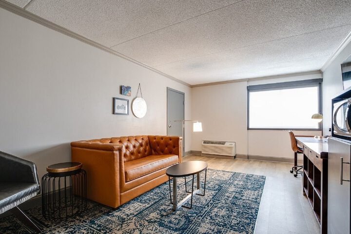 Room 15 of 33