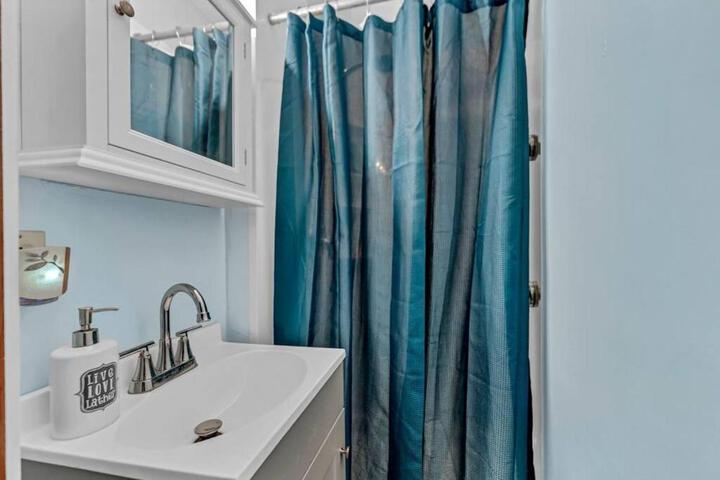 The Victorian on South Park - Sleeps 6