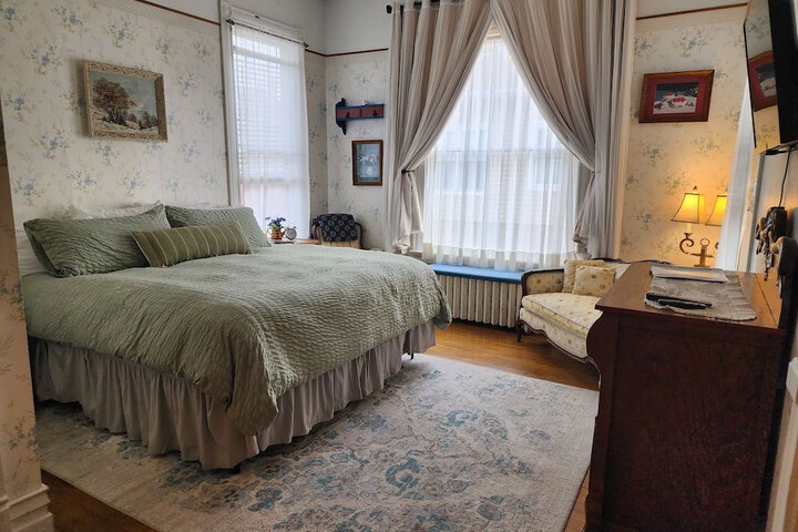 Room 30 of 47
